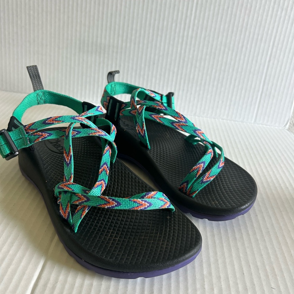 Chacos Kids Multicolor Sandals size 4